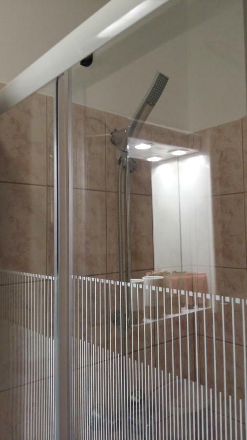 Heni Apartman ナジカニジャ エクステリア 写真