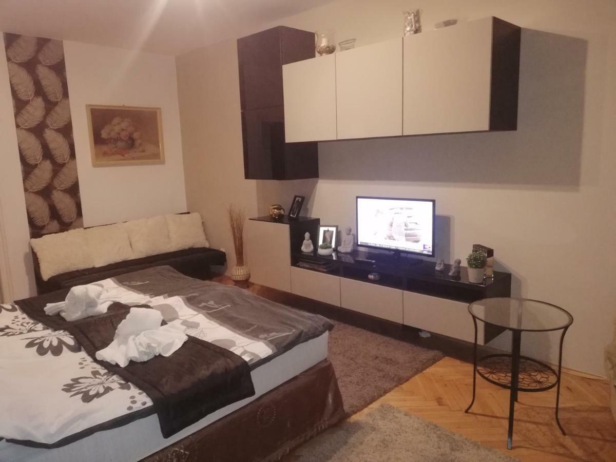 Heni Apartman ナジカニジャ エクステリア 写真