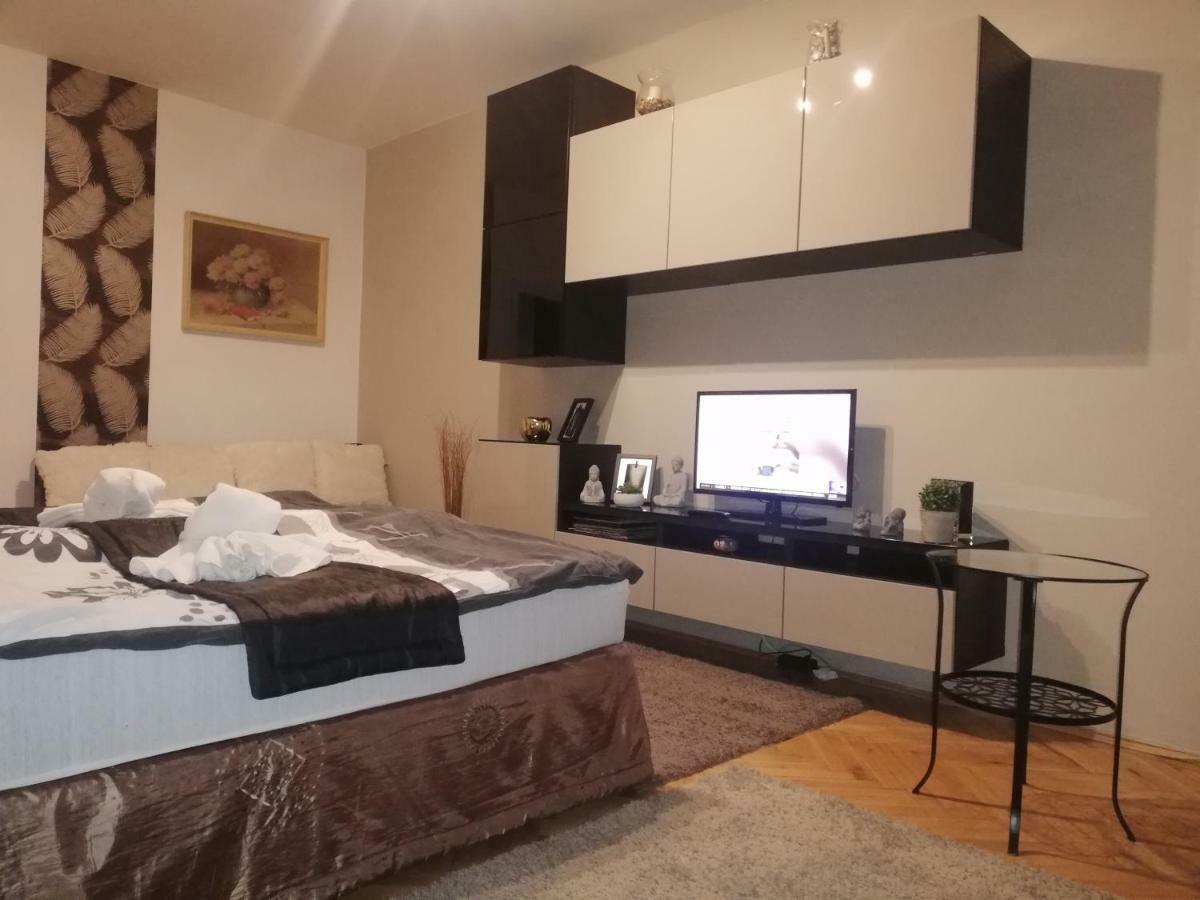 Heni Apartman ナジカニジャ エクステリア 写真